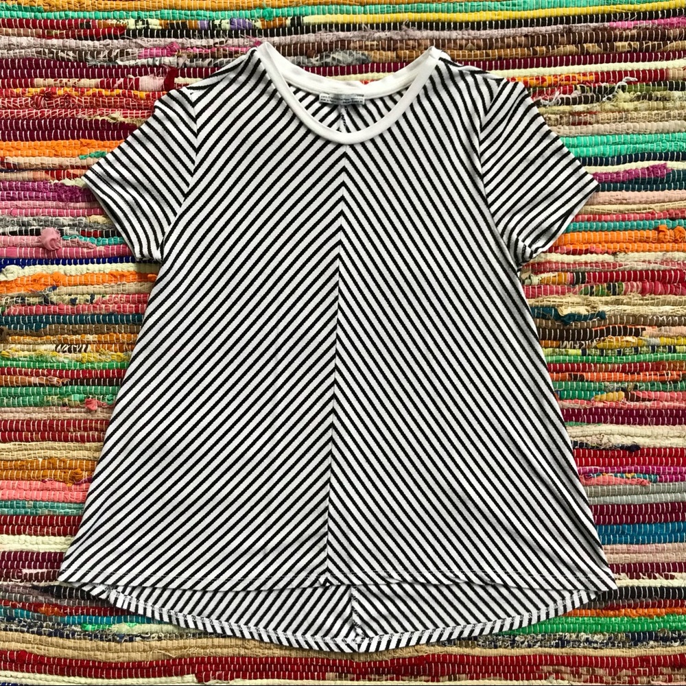 Zara ~ Black white chevron stripe swing tee